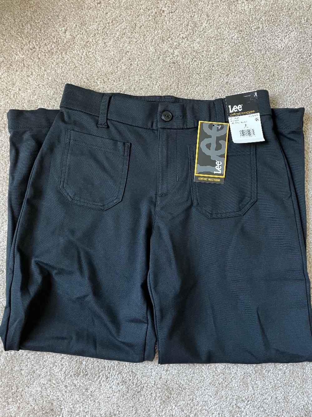 Lee 26 inch Crop Midrise Pant , Stretchy waist band, New with tags , Retail $50